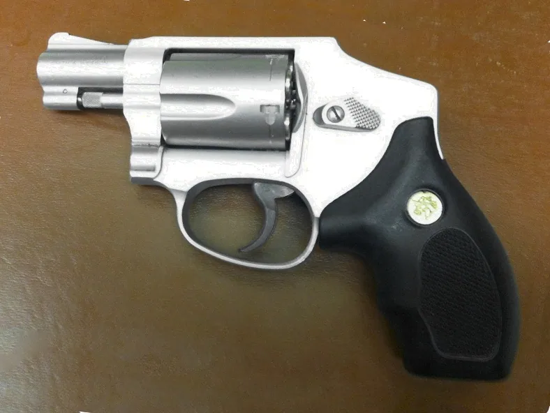 Smith & Wesson Model 640 by Smith & Wesson