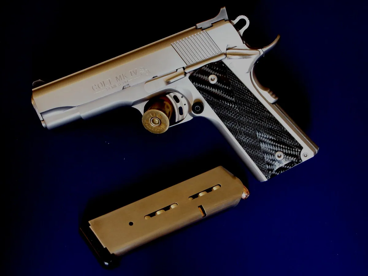 Colt Combat Commander by Colt